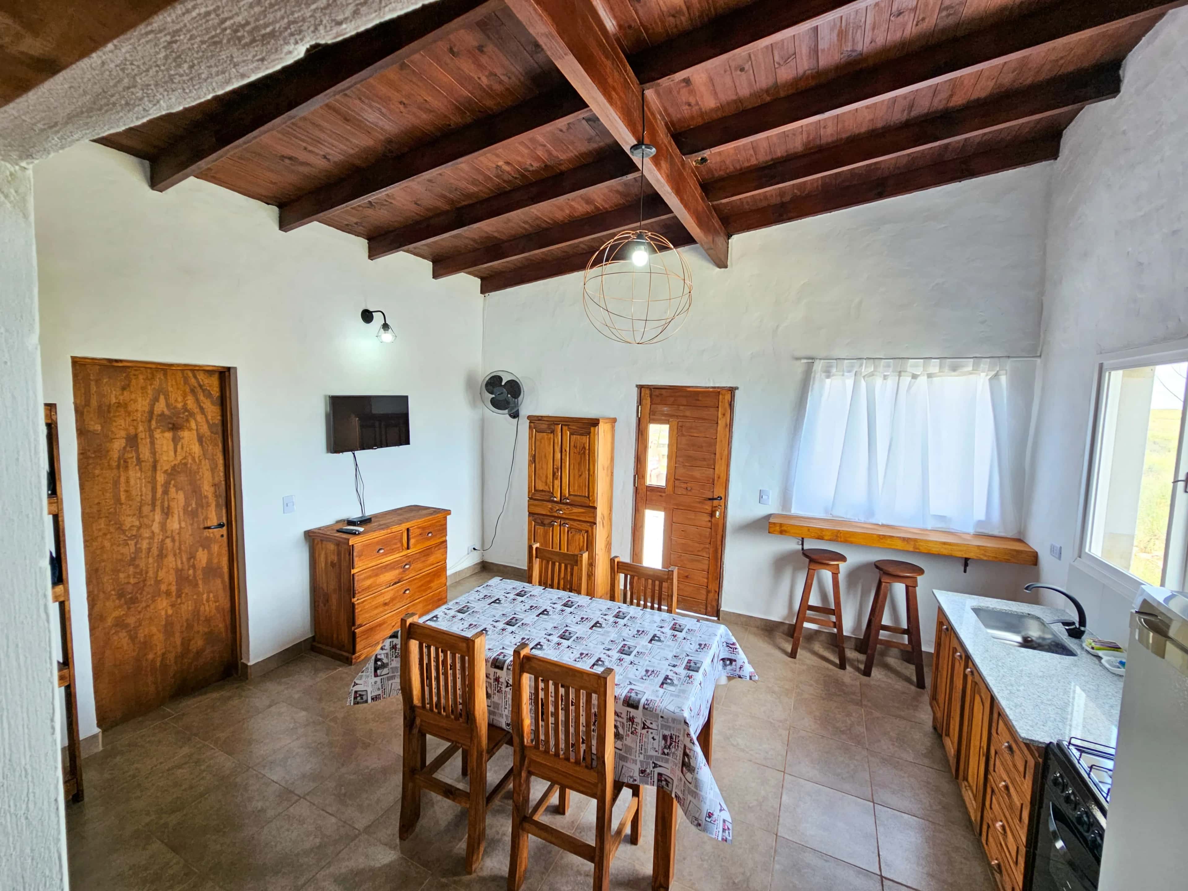 Living comedor de La Casa del Arroyo en Reta