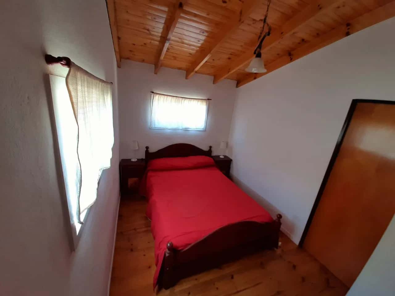 Habitación cama matrimonial de Complejo Luan en Balneario Reta