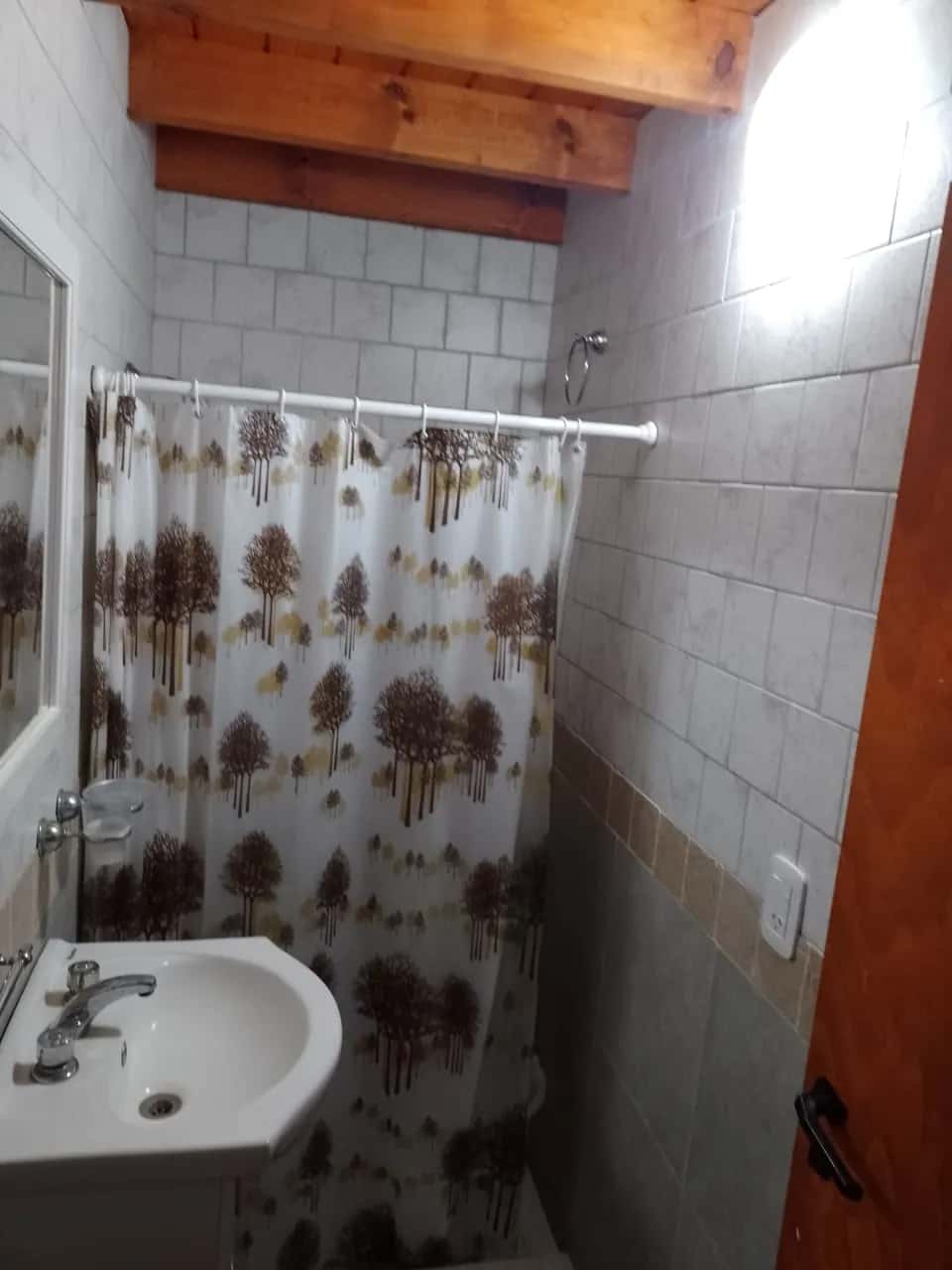 Baño completo en Cabañas Mabi en Balneario Reta