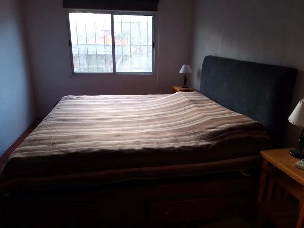 Dormitorio matrimonial en Cabañas Mabi en Balneario Reta