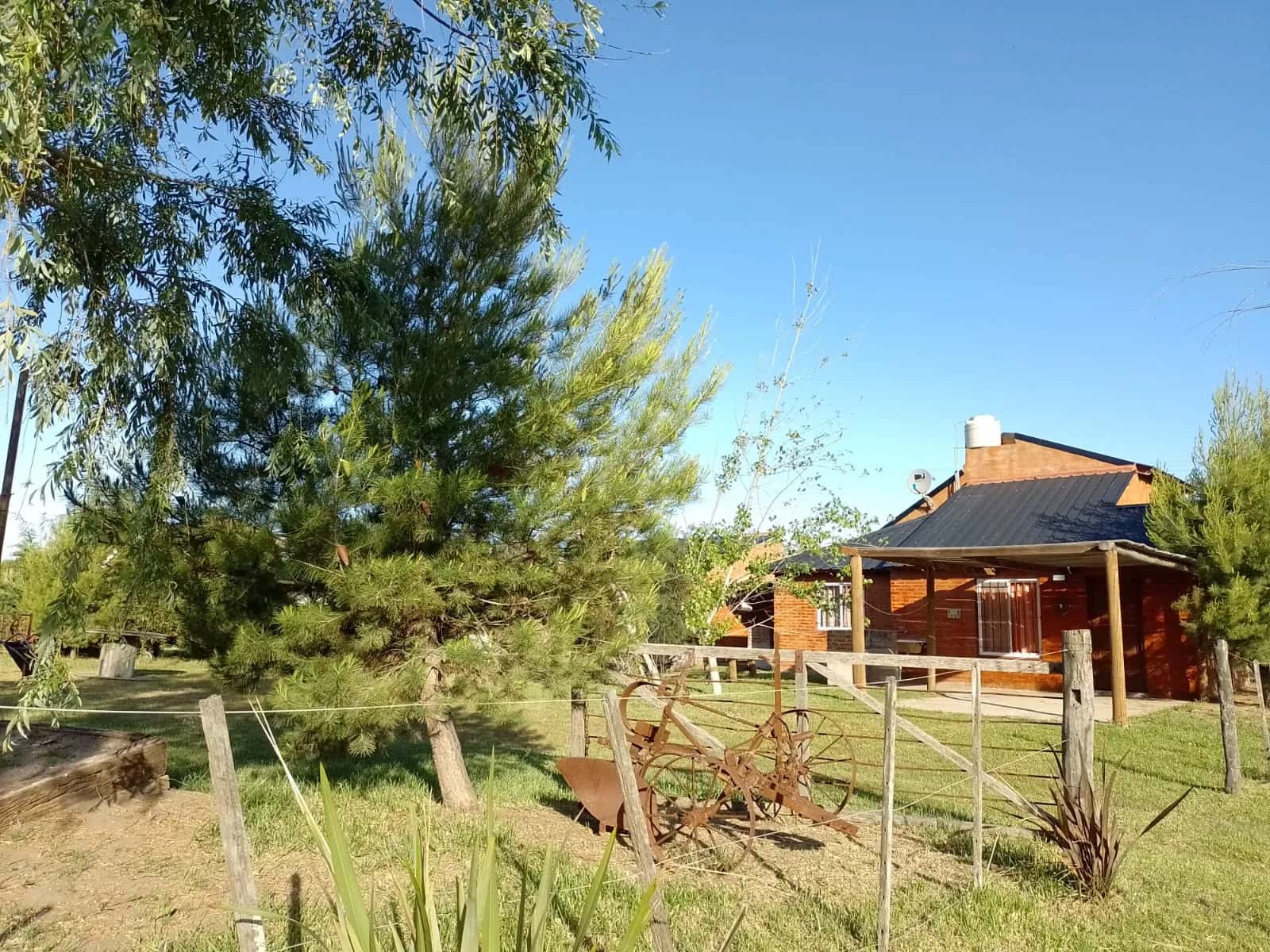 Parque grande de Cabañas Marsu en Balneario Reta