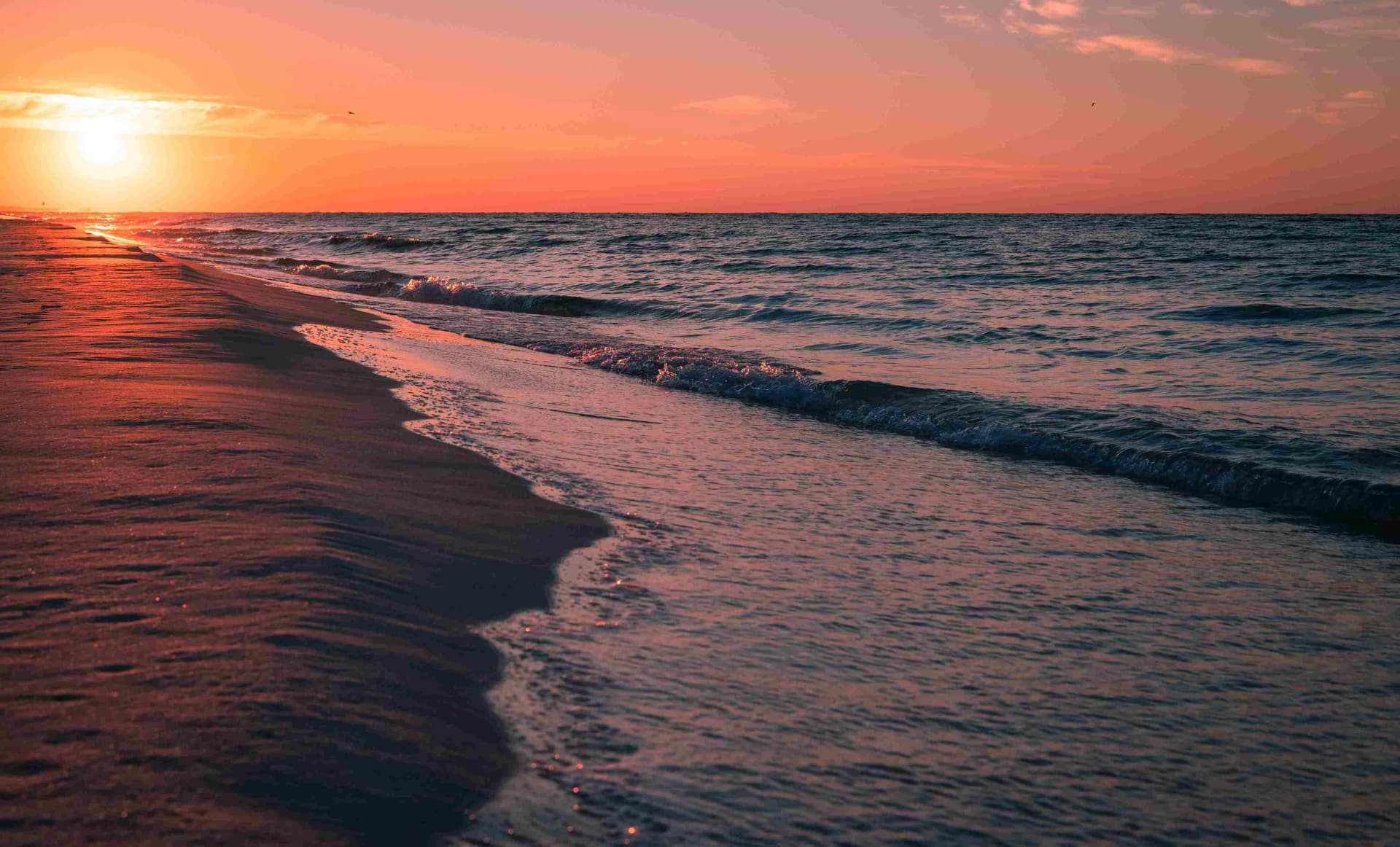 Extensas playas de arena fina y mar en Balneario Reta, Provincia de Buenos Aires