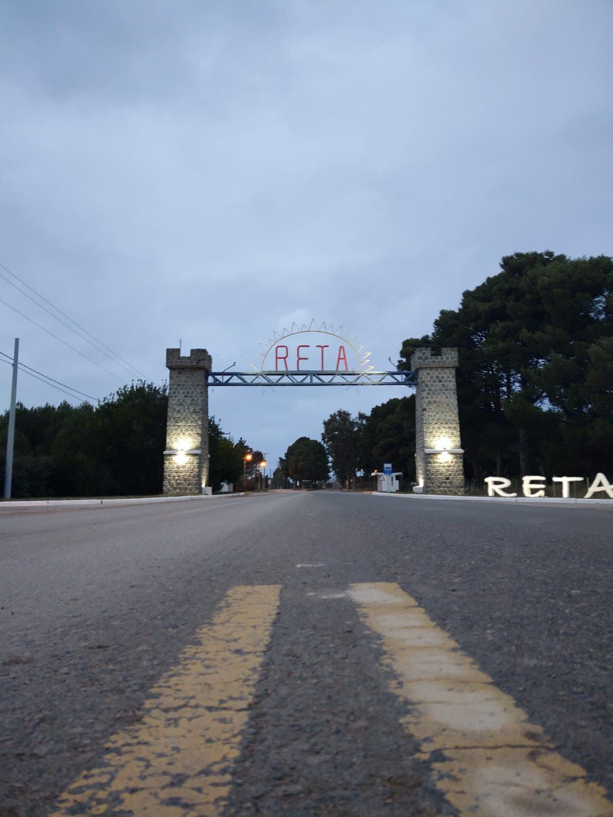 Arco de ingreso a Balneario Reta, Buenos Aires